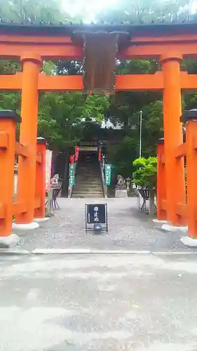 敢國神社の鳥居