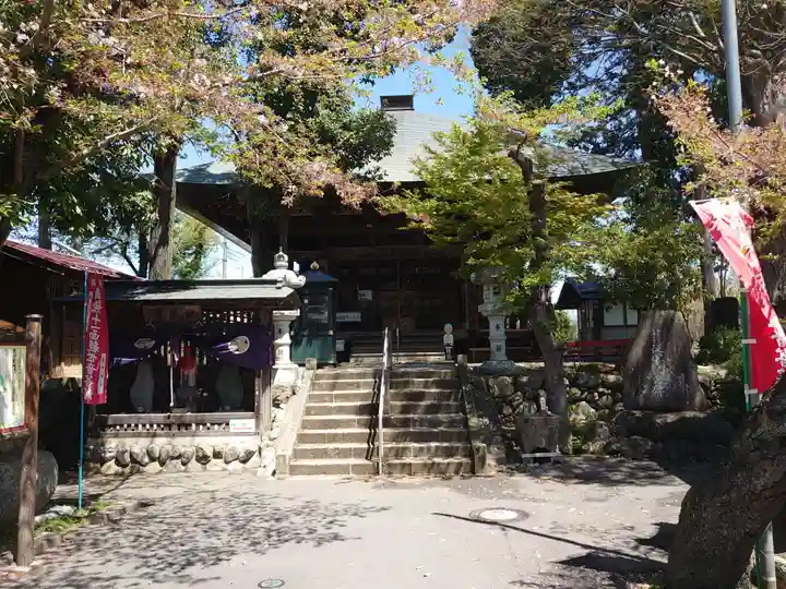 定林寺の本殿・本堂