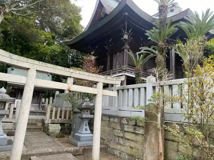 八幡神社の{uncategorized: "未分類", other: "その他", undefined: "問題あり", building: "その他建物", grave: "お墓", sacred_gate: "鳥居", guardian: "狛犬", statue: "像", buddha: "仏像", history: "歴史", nature: "自然", garden: "庭園", animal: "動物", pagoda: "塔", temizu: "手水舎", mountain_gate: "山門・神門", sanctuary: "本殿・本堂", subordinate: "末社・摂社", art: "芸術", scenery: "景色", jizo: "地蔵", ema: "絵馬", goshuin: "御朱印", omikuji: "おみくじ", items: "授与品その他", amulet: "お守り", goshuincho: "御朱印帳", eats: "食事", festival: "お祭り", votive_dance: "神楽", shichigosan: "七五三参", wedding: "結婚式", experience: "体験その他", initially: "初詣", around: "周辺", anti_infection: "感染症対策"}