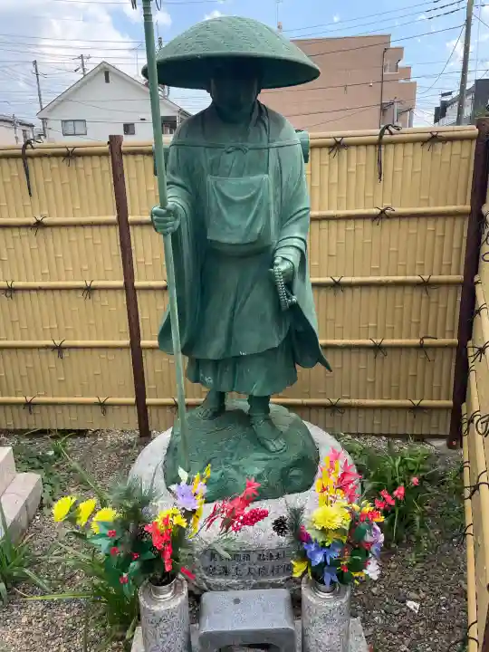 薬王院の{uncategorized: "未分類", other: "その他", undefined: "問題あり", building: "その他建物", grave: "お墓", sacred_gate: "鳥居", guardian: "狛犬", statue: "像", buddha: "仏像", history: "歴史", nature: "自然", garden: "庭園", animal: "動物", pagoda: "塔", temizu: "手水舎", mountain_gate: "山門・神門", sanctuary: "本殿・本堂", subordinate: "末社・摂社", art: "芸術", scenery: "景色", jizo: "地蔵", ema: "絵馬", goshuin: "御朱印", omikuji: "おみくじ", items: "授与品その他", amulet: "お守り", goshuincho: "御朱印帳", eats: "食事", festival: "お祭り", votive_dance: "神楽", shichigosan: "七五三参", wedding: "結婚式", experience: "体験その他", initially: "初詣", around: "周辺", anti_infection: "感染症対策"}