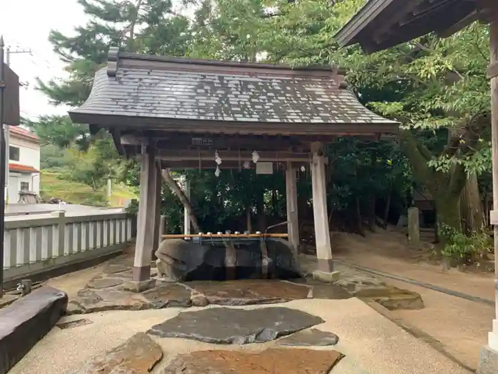 八重垣神社の手水舎