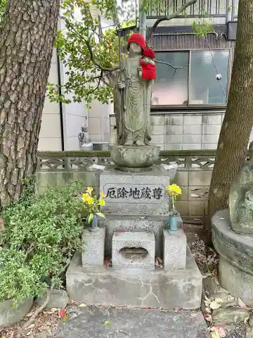 永泉寺の{uncategorized: "未分類", other: "その他", undefined: "問題あり", building: "その他建物", grave: "お墓", sacred_gate: "鳥居", guardian: "狛犬", statue: "像", buddha: "仏像", history: "歴史", nature: "自然", garden: "庭園", animal: "動物", pagoda: "塔", temizu: "手水舎", mountain_gate: "山門・神門", sanctuary: "本殿・本堂", subordinate: "末社・摂社", art: "芸術", scenery: "景色", jizo: "地蔵", ema: "絵馬", goshuin: "御朱印", omikuji: "おみくじ", items: "授与品その他", amulet: "お守り", goshuincho: "御朱印帳", eats: "食事", festival: "お祭り", votive_dance: "神楽", shichigosan: "七五三参", wedding: "結婚式", experience: "体験その他", initially: "初詣", around: "周辺", anti_infection: "感染症対策"}
