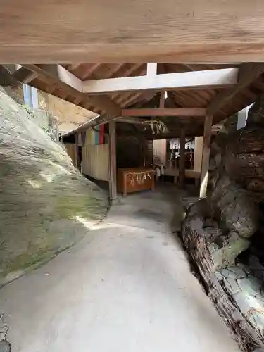 鹽竈神社の{uncategorized: "未分類", other: "その他", undefined: "問題あり", building: "その他建物", grave: "お墓", sacred_gate: "鳥居", guardian: "狛犬", statue: "像", buddha: "仏像", history: "歴史", nature: "自然", garden: "庭園", animal: "動物", pagoda: "塔", temizu: "手水舎", mountain_gate: "山門・神門", sanctuary: "本殿・本堂", subordinate: "末社・摂社", art: "芸術", scenery: "景色", jizo: "地蔵", ema: "絵馬", goshuin: "御朱印", omikuji: "おみくじ", items: "授与品その他", amulet: "お守り", goshuincho: "御朱印帳", eats: "食事", festival: "お祭り", votive_dance: "神楽", shichigosan: "七五三参", wedding: "結婚式", experience: "体験その他", initially: "初詣", around: "周辺", anti_infection: "感染症対策"}