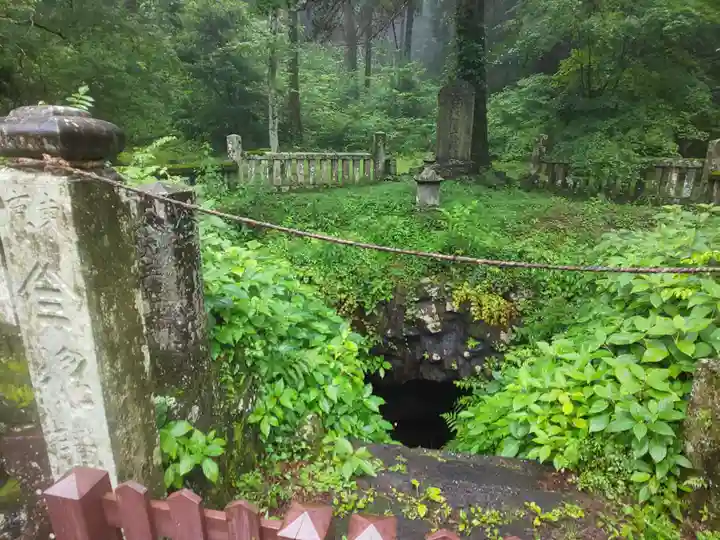 人穴浅間神社の自然