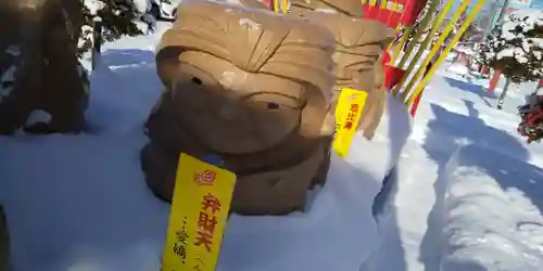 旭川銀座弁天神社の像