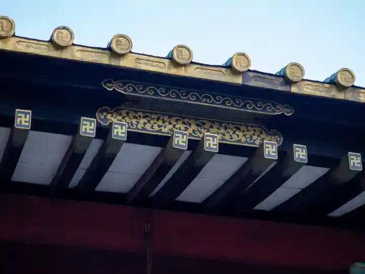 根津神社の{uncategorized: "未分類", other: "その他", undefined: "問題あり", building: "その他建物", grave: "お墓", sacred_gate: "鳥居", guardian: "狛犬", statue: "像", buddha: "仏像", history: "歴史", nature: "自然", garden: "庭園", animal: "動物", pagoda: "塔", temizu: "手水舎", mountain_gate: "山門・神門", sanctuary: "本殿・本堂", subordinate: "末社・摂社", art: "芸術", scenery: "景色", jizo: "地蔵", ema: "絵馬", goshuin: "御朱印", omikuji: "おみくじ", items: "授与品その他", amulet: "お守り", goshuincho: "御朱印帳", eats: "食事", festival: "お祭り", votive_dance: "神楽", shichigosan: "七五三参", wedding: "結婚式", experience: "体験その他", initially: "初詣", around: "周辺", anti_infection: "感染症対策"}