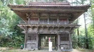 摩尼寺の山門・神門