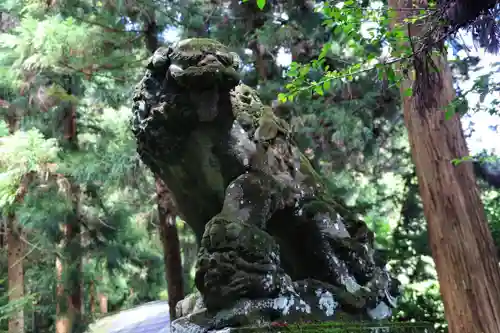 健武山神社の狛犬