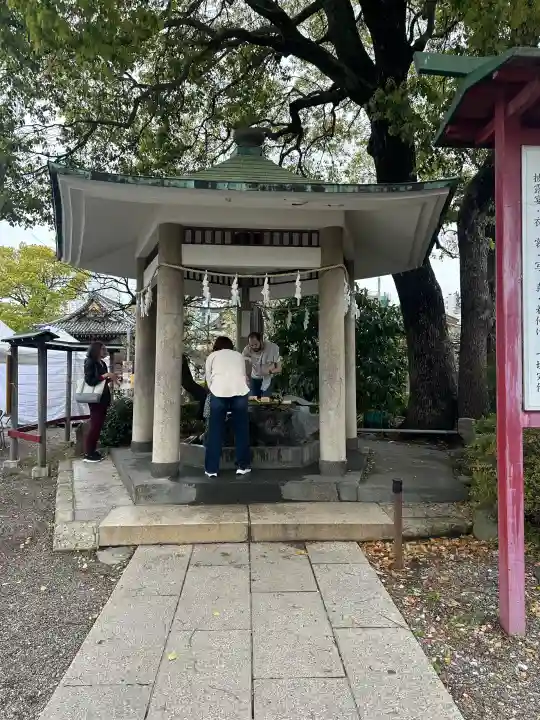 亀戸天神社の{uncategorized: "未分類", other: "その他", undefined: "問題あり", building: "その他建物", grave: "お墓", sacred_gate: "鳥居", guardian: "狛犬", statue: "像", buddha: "仏像", history: "歴史", nature: "自然", garden: "庭園", animal: "動物", pagoda: "塔", temizu: "手水舎", mountain_gate: "山門・神門", sanctuary: "本殿・本堂", subordinate: "末社・摂社", art: "芸術", scenery: "景色", jizo: "地蔵", ema: "絵馬", goshuin: "御朱印", omikuji: "おみくじ", items: "授与品その他", amulet: "お守り", goshuincho: "御朱印帳", eats: "食事", festival: "お祭り", votive_dance: "神楽", shichigosan: "七五三参", wedding: "結婚式", experience: "体験その他", initially: "初詣", around: "周辺", anti_infection: "感染症対策"}