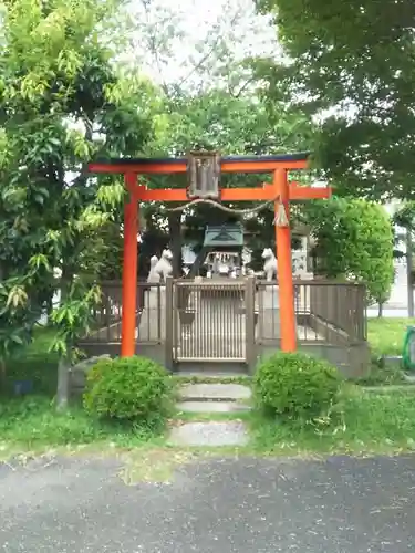 福徳稲荷神社の鳥居