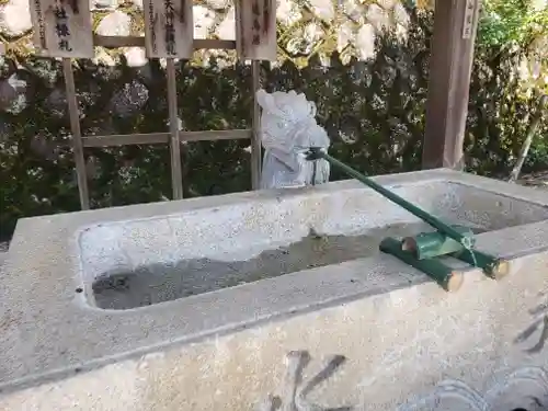 都美恵神社の手水舎