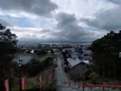 和歌浦天満宮の{uncategorized: "未分類", other: "その他", undefined: "問題あり", building: "その他建物", grave: "お墓", sacred_gate: "鳥居", guardian: "狛犬", statue: "像", buddha: "仏像", history: "歴史", nature: "自然", garden: "庭園", animal: "動物", pagoda: "塔", temizu: "手水舎", mountain_gate: "山門・神門", sanctuary: "本殿・本堂", subordinate: "末社・摂社", art: "芸術", scenery: "景色", jizo: "地蔵", ema: "絵馬", goshuin: "御朱印", omikuji: "おみくじ", items: "授与品その他", amulet: "お守り", goshuincho: "御朱印帳", eats: "食事", festival: "お祭り", votive_dance: "神楽", shichigosan: "七五三参", wedding: "結婚式", experience: "体験その他", initially: "初詣", around: "周辺", anti_infection: "感染症対策"}