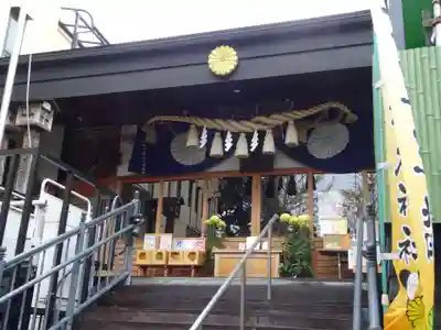 菊名神社の本殿・本堂
