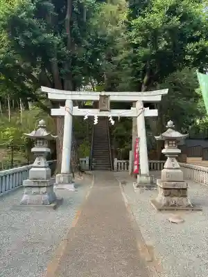 熊野神社の{uncategorized: "未分類", other: "その他", undefined: "問題あり", building: "その他建物", grave: "お墓", sacred_gate: "鳥居", guardian: "狛犬", statue: "像", buddha: "仏像", history: "歴史", nature: "自然", garden: "庭園", animal: "動物", pagoda: "塔", temizu: "手水舎", mountain_gate: "山門・神門", sanctuary: "本殿・本堂", subordinate: "末社・摂社", art: "芸術", scenery: "景色", jizo: "地蔵", ema: "絵馬", goshuin: "御朱印", omikuji: "おみくじ", items: "授与品その他", amulet: "お守り", goshuincho: "御朱印帳", eats: "食事", festival: "お祭り", votive_dance: "神楽", shichigosan: "七五三参", wedding: "結婚式", experience: "体験その他", initially: "初詣", around: "周辺", anti_infection: "感染症対策"}