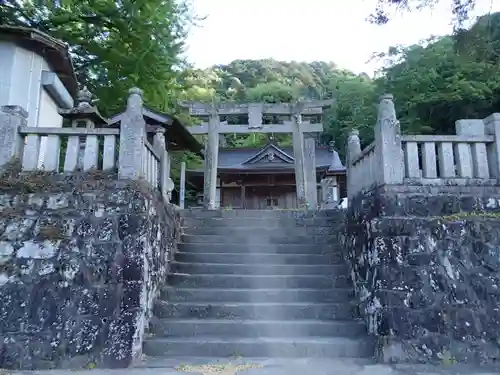 八幡神社の鳥居