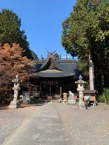 冨士御室浅間神社の本殿・本堂
