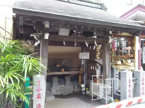 菊名神社の手水舎