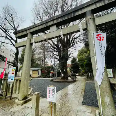 鳩森八幡神社の鳥居