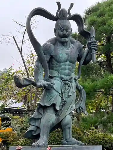 光明寺の像