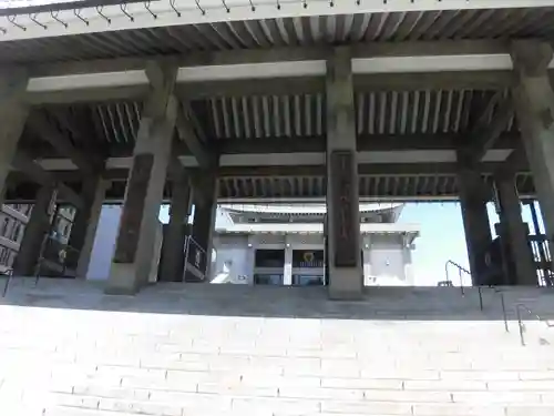 本願寺津村別院の山門・神門