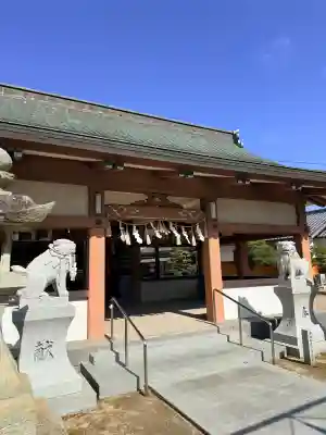 泊神社の{uncategorized: "未分類", other: "その他", undefined: "問題あり", building: "その他建物", grave: "お墓", sacred_gate: "鳥居", guardian: "狛犬", statue: "像", buddha: "仏像", history: "歴史", nature: "自然", garden: "庭園", animal: "動物", pagoda: "塔", temizu: "手水舎", mountain_gate: "山門・神門", sanctuary: "本殿・本堂", subordinate: "末社・摂社", art: "芸術", scenery: "景色", jizo: "地蔵", ema: "絵馬", goshuin: "御朱印", omikuji: "おみくじ", items: "授与品その他", amulet: "お守り", goshuincho: "御朱印帳", eats: "食事", festival: "お祭り", votive_dance: "神楽", shichigosan: "七五三参", wedding: "結婚式", experience: "体験その他", initially: "初詣", around: "周辺", anti_infection: "感染症対策"}