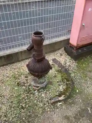 六軒神社の手水舎