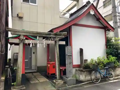 加賀美久米森稲荷神社の鳥居