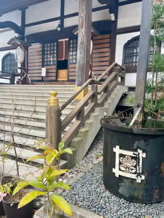 感通寺の{uncategorized: "未分類", other: "その他", undefined: "問題あり", building: "その他建物", grave: "お墓", sacred_gate: "鳥居", guardian: "狛犬", statue: "像", buddha: "仏像", history: "歴史", nature: "自然", garden: "庭園", animal: "動物", pagoda: "塔", temizu: "手水舎", mountain_gate: "山門・神門", sanctuary: "本殿・本堂", subordinate: "末社・摂社", art: "芸術", scenery: "景色", jizo: "地蔵", ema: "絵馬", goshuin: "御朱印", omikuji: "おみくじ", items: "授与品その他", amulet: "お守り", goshuincho: "御朱印帳", eats: "食事", festival: "お祭り", votive_dance: "神楽", shichigosan: "七五三参", wedding: "結婚式", experience: "体験その他", initially: "初詣", around: "周辺", anti_infection: "感染症対策"}