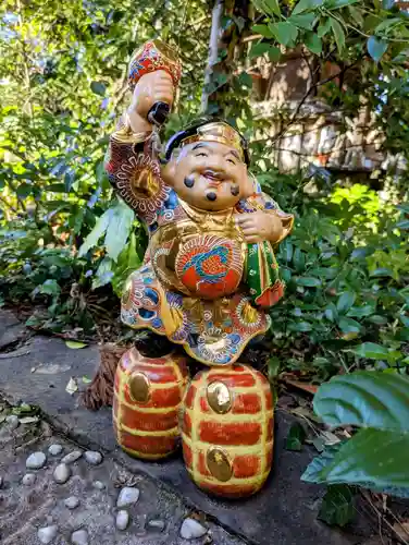 麻賀多神社の像