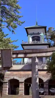 尾山神社の{uncategorized: "未分類", other: "その他", undefined: "問題あり", building: "その他建物", grave: "お墓", sacred_gate: "鳥居", guardian: "狛犬", statue: "像", buddha: "仏像", history: "歴史", nature: "自然", garden: "庭園", animal: "動物", pagoda: "塔", temizu: "手水舎", mountain_gate: "山門・神門", sanctuary: "本殿・本堂", subordinate: "末社・摂社", art: "芸術", scenery: "景色", jizo: "地蔵", ema: "絵馬", goshuin: "御朱印", omikuji: "おみくじ", items: "授与品その他", amulet: "お守り", goshuincho: "御朱印帳", eats: "食事", festival: "お祭り", votive_dance: "神楽", shichigosan: "七五三参", wedding: "結婚式", experience: "体験その他", initially: "初詣", around: "周辺", anti_infection: "感染症対策"}