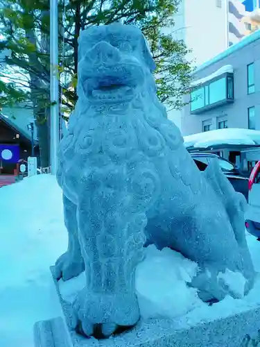 北海道神宮頓宮の狛犬