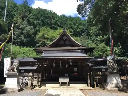 村檜神社の本殿