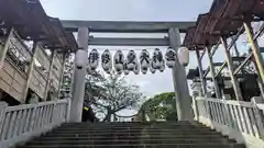 伊勢山皇大神宮の鳥居