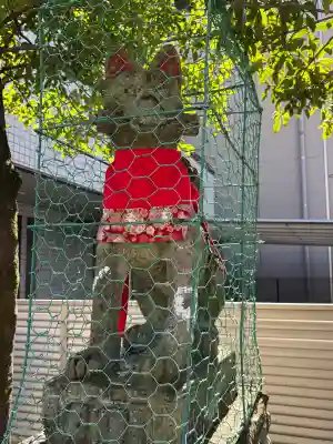 一加番稲荷神社の{uncategorized: "未分類", other: "その他", undefined: "問題あり", building: "その他建物", grave: "お墓", sacred_gate: "鳥居", guardian: "狛犬", statue: "像", buddha: "仏像", history: "歴史", nature: "自然", garden: "庭園", animal: "動物", pagoda: "塔", temizu: "手水舎", mountain_gate: "山門・神門", sanctuary: "本殿・本堂", subordinate: "末社・摂社", art: "芸術", scenery: "景色", jizo: "地蔵", ema: "絵馬", goshuin: "御朱印", omikuji: "おみくじ", items: "授与品その他", amulet: "お守り", goshuincho: "御朱印帳", eats: "食事", festival: "お祭り", votive_dance: "神楽", shichigosan: "七五三参", wedding: "結婚式", experience: "体験その他", initially: "初詣", around: "周辺", anti_infection: "感染症対策"}