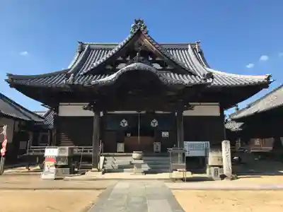 長尾寺の本殿・本堂