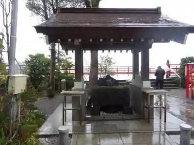多摩川浅間神社の手水舎