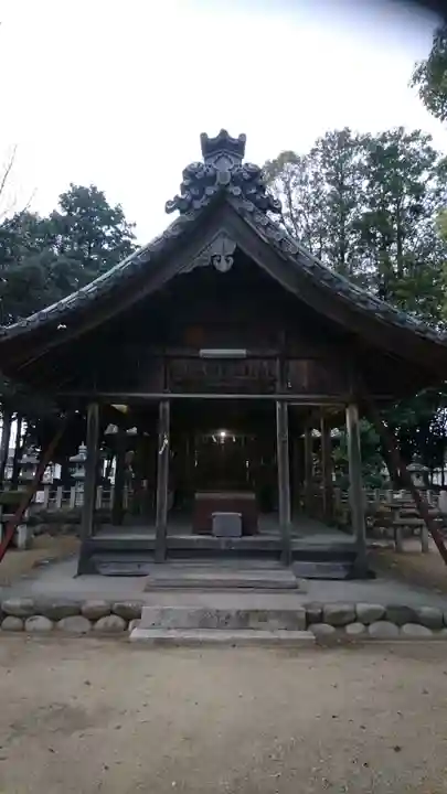 託美神社の本殿・本堂