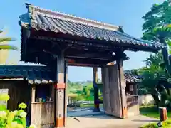 朝日寺の山門