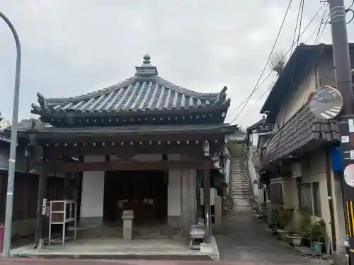 西方院の{uncategorized: "未分類", other: "その他", undefined: "問題あり", building: "その他建物", grave: "お墓", sacred_gate: "鳥居", guardian: "狛犬", statue: "像", buddha: "仏像", history: "歴史", nature: "自然", garden: "庭園", animal: "動物", pagoda: "塔", temizu: "手水舎", mountain_gate: "山門・神門", sanctuary: "本殿・本堂", subordinate: "末社・摂社", art: "芸術", scenery: "景色", jizo: "地蔵", ema: "絵馬", goshuin: "御朱印", omikuji: "おみくじ", items: "授与品その他", amulet: "お守り", goshuincho: "御朱印帳", eats: "食事", festival: "お祭り", votive_dance: "神楽", shichigosan: "七五三参", wedding: "結婚式", experience: "体験その他", initially: "初詣", around: "周辺", anti_infection: "感染症対策"}
