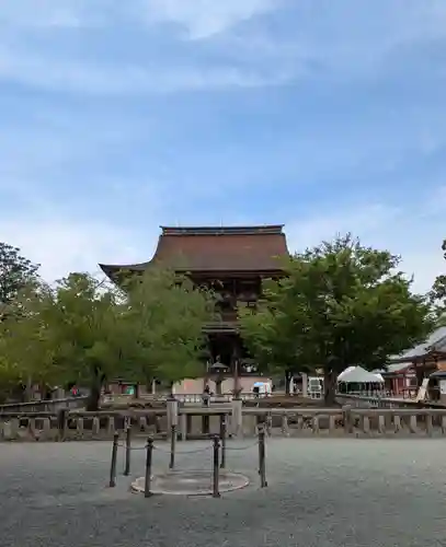 金峯山寺の本殿・本堂