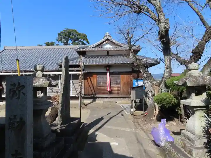 弥勒寺の本殿・本堂