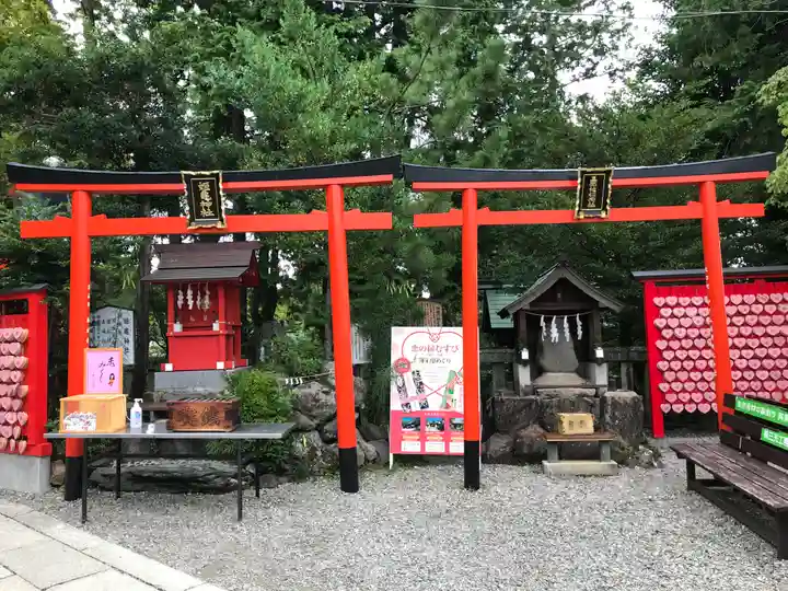 三光稲荷神社の末社・摂社
