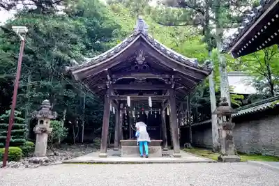 多田神社の手水舎