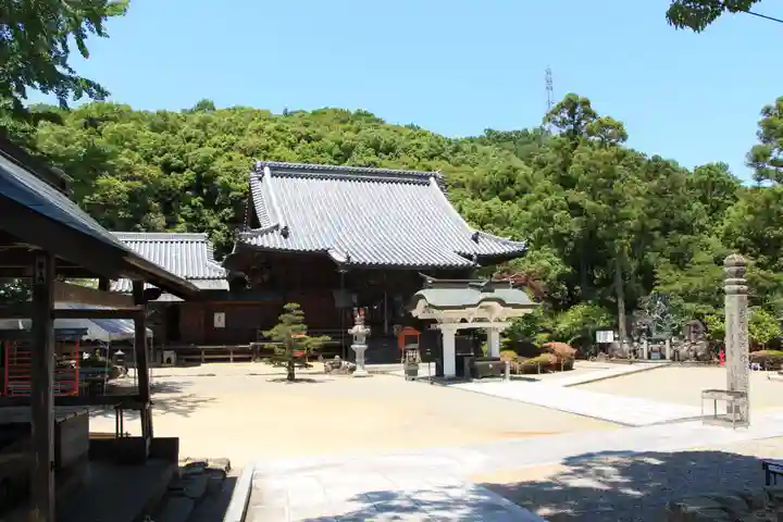 金泉寺の本殿・本堂