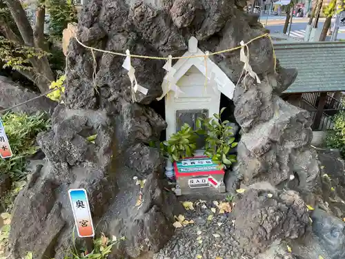 鳩森八幡神社の末社・摂社