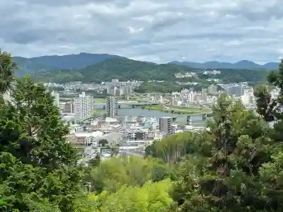 高乃宮神社の{uncategorized: "未分類", other: "その他", undefined: "問題あり", building: "その他建物", grave: "お墓", sacred_gate: "鳥居", guardian: "狛犬", statue: "像", buddha: "仏像", history: "歴史", nature: "自然", garden: "庭園", animal: "動物", pagoda: "塔", temizu: "手水舎", mountain_gate: "山門・神門", sanctuary: "本殿・本堂", subordinate: "末社・摂社", art: "芸術", scenery: "景色", jizo: "地蔵", ema: "絵馬", goshuin: "御朱印", omikuji: "おみくじ", items: "授与品その他", amulet: "お守り", goshuincho: "御朱印帳", eats: "食事", festival: "お祭り", votive_dance: "神楽", shichigosan: "七五三参", wedding: "結婚式", experience: "体験その他", initially: "初詣", around: "周辺", anti_infection: "感染症対策"}