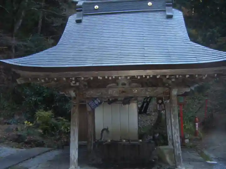 満願寺の手水舎