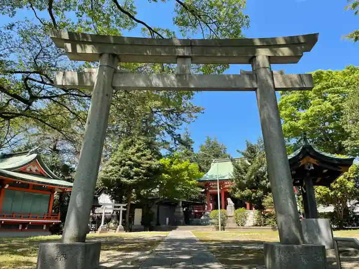 野毛六所神社の鳥居