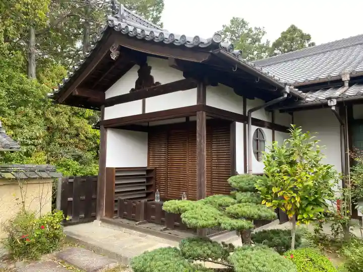 西方院の{uncategorized: "未分類", other: "その他", undefined: "問題あり", building: "その他建物", grave: "お墓", sacred_gate: "鳥居", guardian: "狛犬", statue: "像", buddha: "仏像", history: "歴史", nature: "自然", garden: "庭園", animal: "動物", pagoda: "塔", temizu: "手水舎", mountain_gate: "山門・神門", sanctuary: "本殿・本堂", subordinate: "末社・摂社", art: "芸術", scenery: "景色", jizo: "地蔵", ema: "絵馬", goshuin: "御朱印", omikuji: "おみくじ", items: "授与品その他", amulet: "お守り", goshuincho: "御朱印帳", eats: "食事", festival: "お祭り", votive_dance: "神楽", shichigosan: "七五三参", wedding: "結婚式", experience: "体験その他", initially: "初詣", around: "周辺", anti_infection: "感染症対策"}