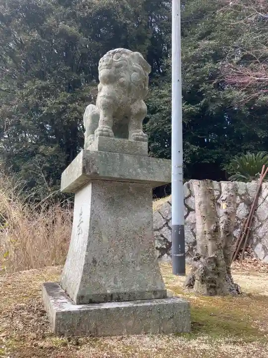 籠御前社の狛犬